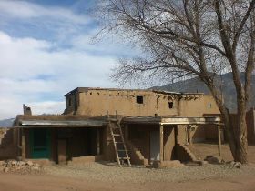 13.taos.pueblo1.jpg